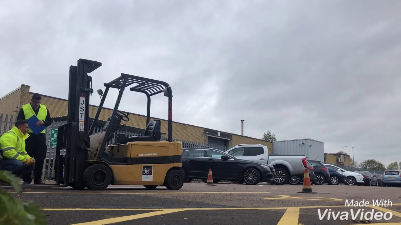 FLT LOGISTICS LTD - FORKLIFT TRAINING, NOVICE, DAY ONE