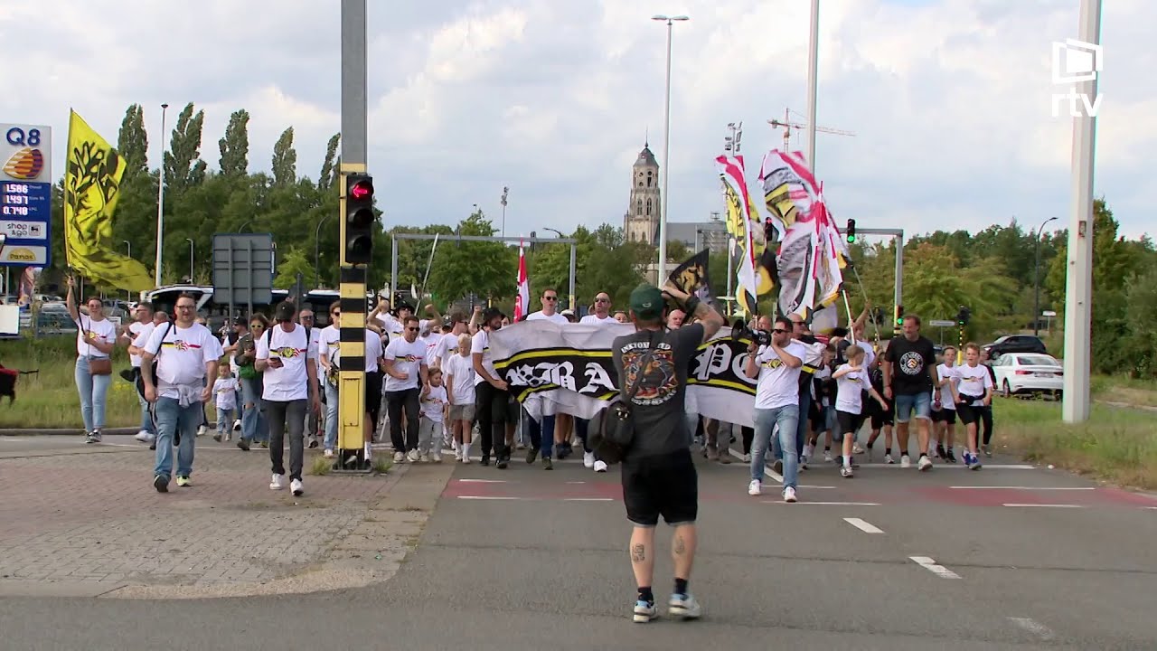 K. Lyra-Lierse | Corteo voor onze eerste wedstrijd in het L'Avenirstadion (30/08/2025 - RTV)