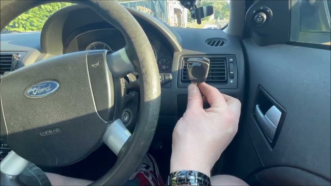 The £400 Mondeo needs some new locks! MK3 Mondeo Lock replacement - Ignition switch, bonnet and door