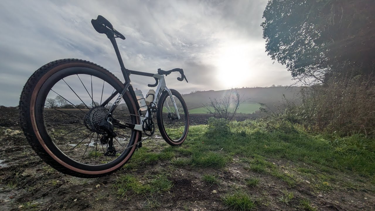 Elves Mori Aerox dream gravel bike build
