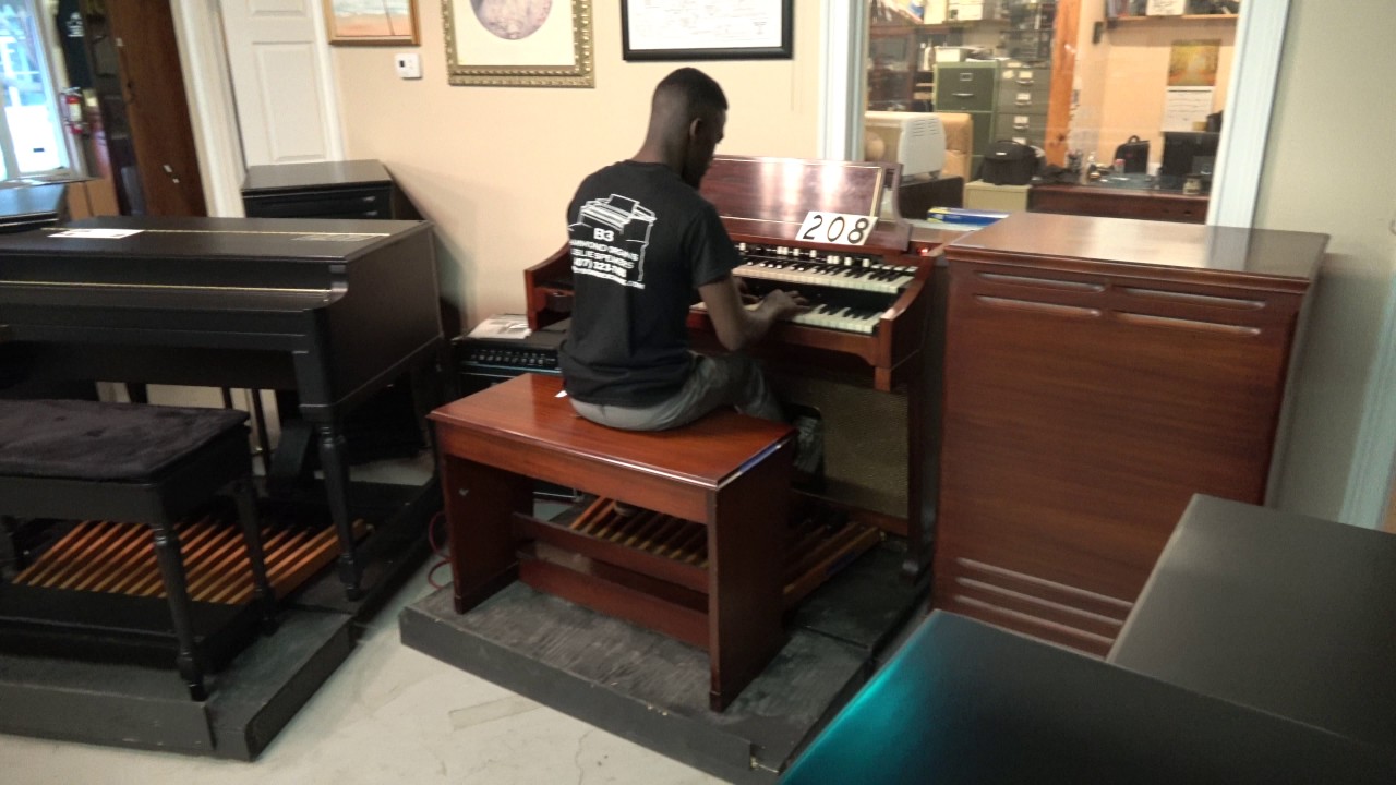 Hammond A-100 with 251 Leslie for sale (#208) Keyboard Exchange