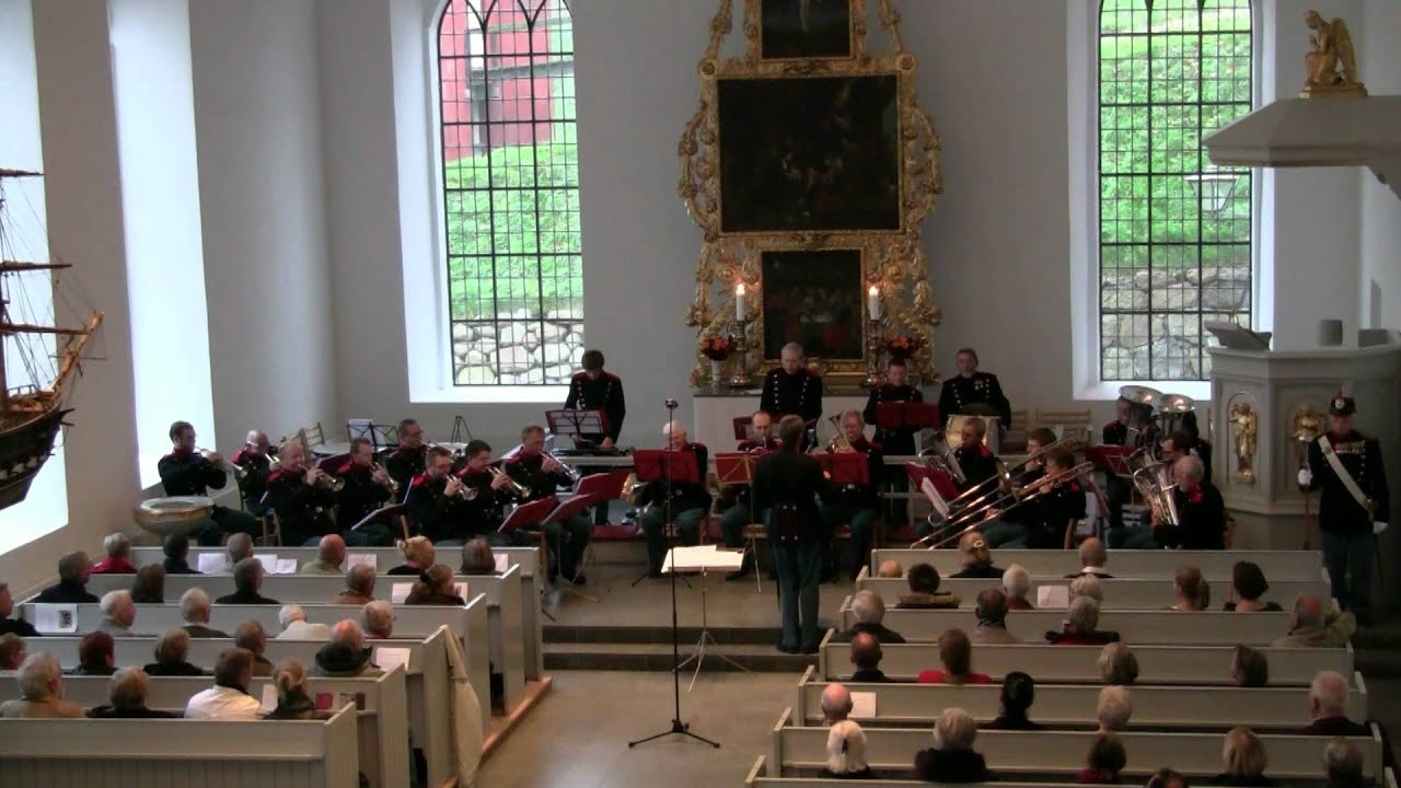 8. Regiments Musikkorps - Amalienborg March (Lindebro)