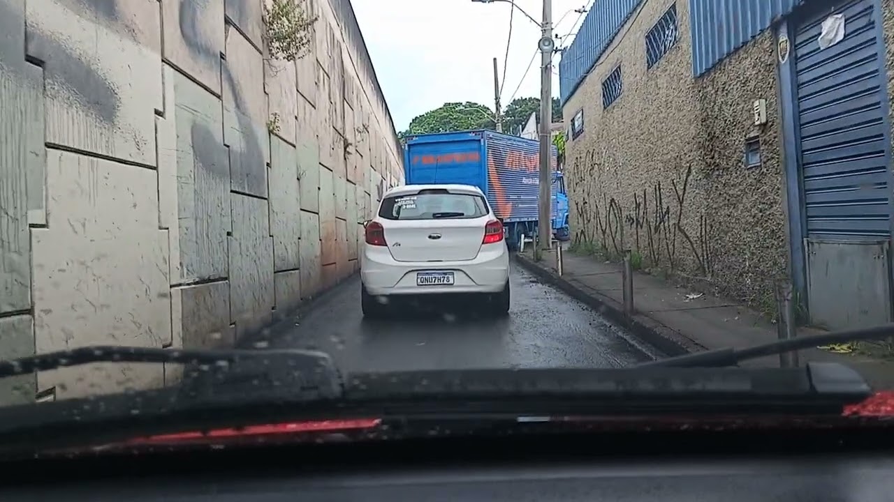 Atenção para não passar direto entrada. Do bairro Floramar !! Ao lado do viaduto 