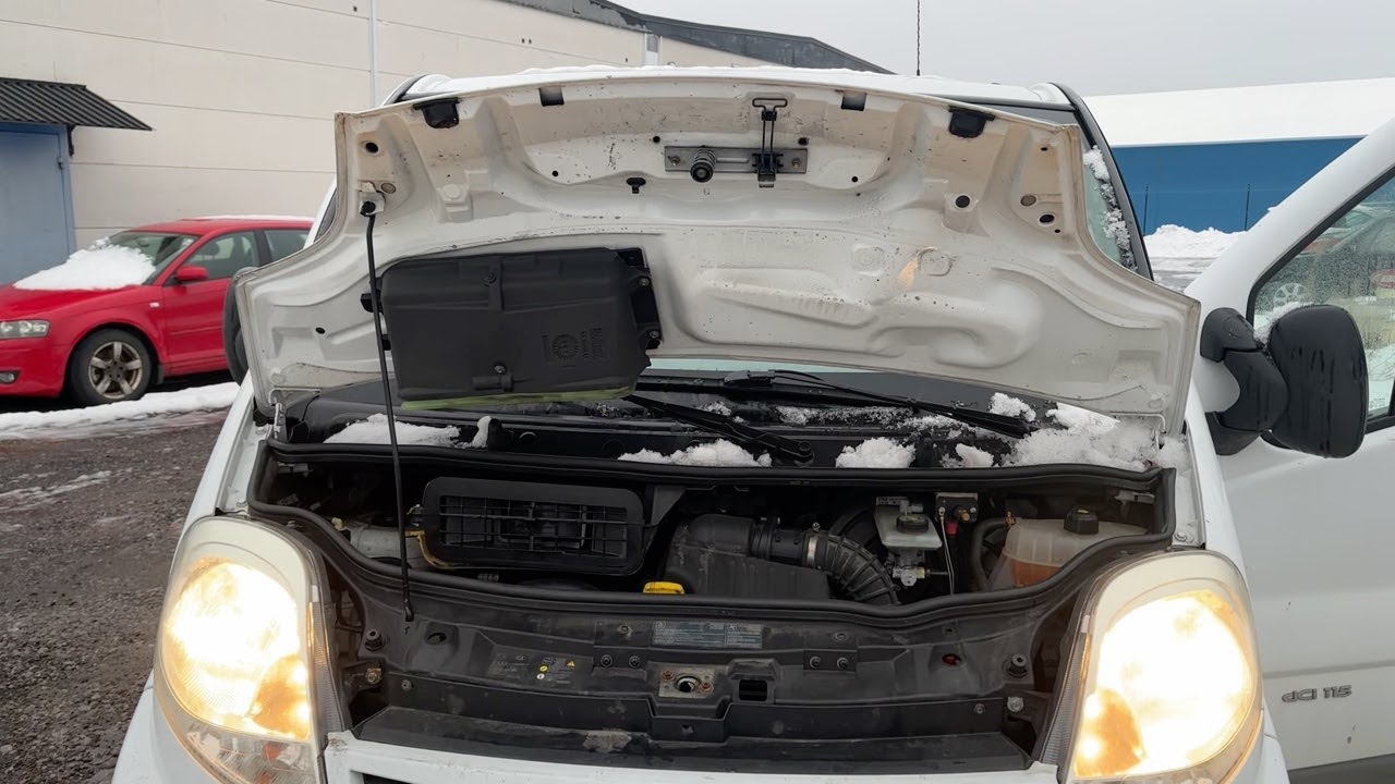 Köp Skåpbil Nissan Primastar på Klaravik