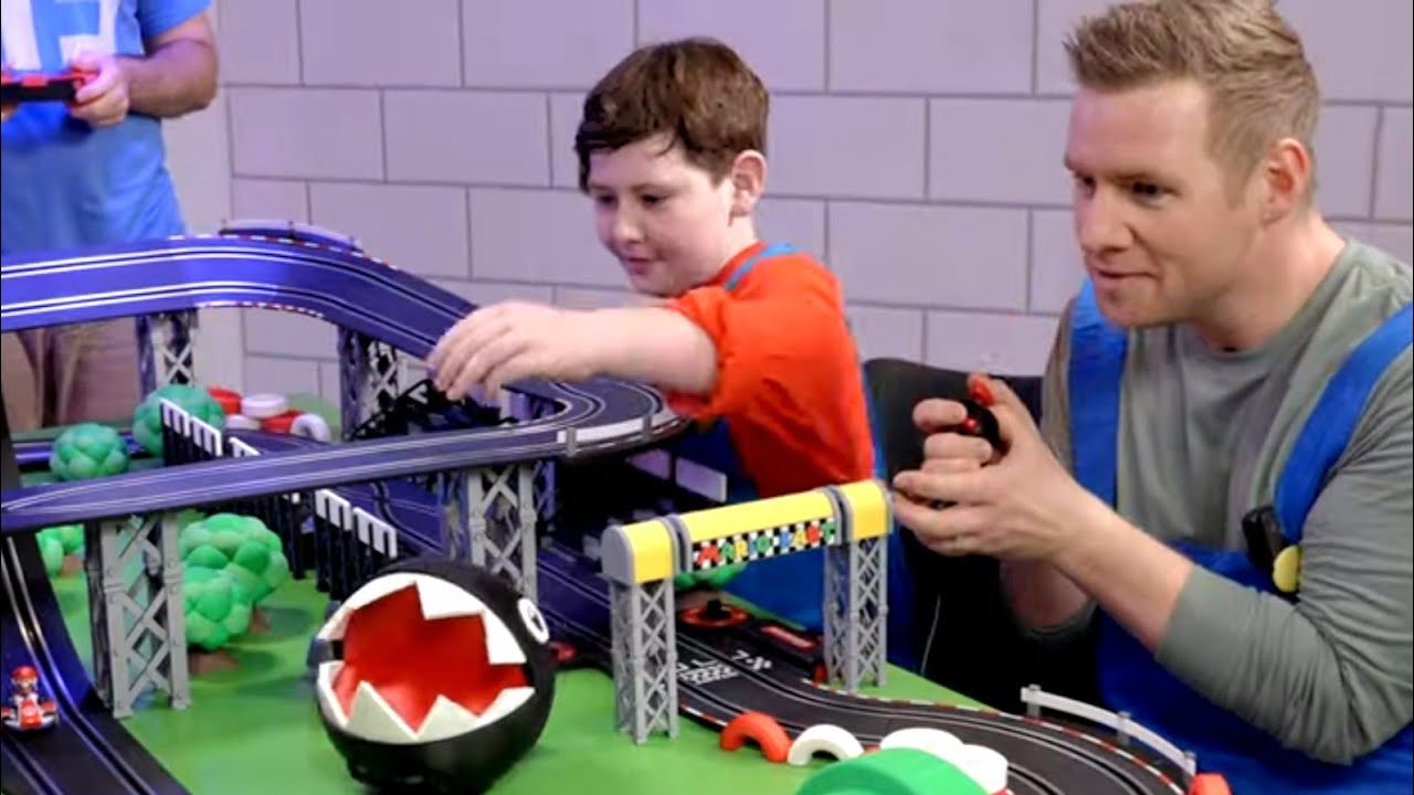 Mario Kart Slot-Car racing with MJ!