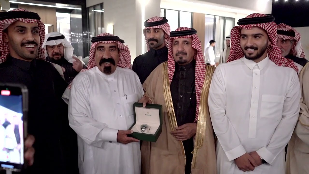 حفل رجل الأعمال: عبدالعزيز درزي الحربي  لأخيه فهد بعد تخرجه من الجامعه وحصوله على مرتبة  الشرف