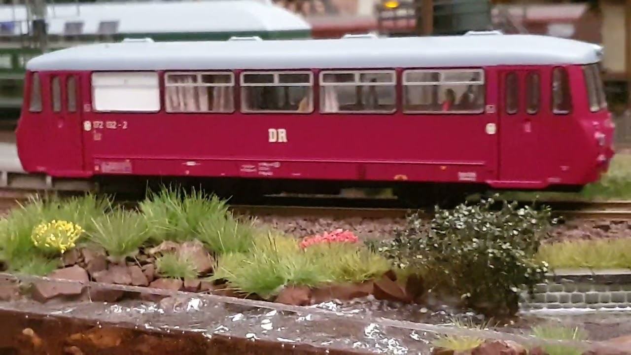 VT 172 (Ferkeltaxi) DR in Hohendorf (Erzgebirge) DDR 80er Jahre H0, Analog Betrieb mit Sound