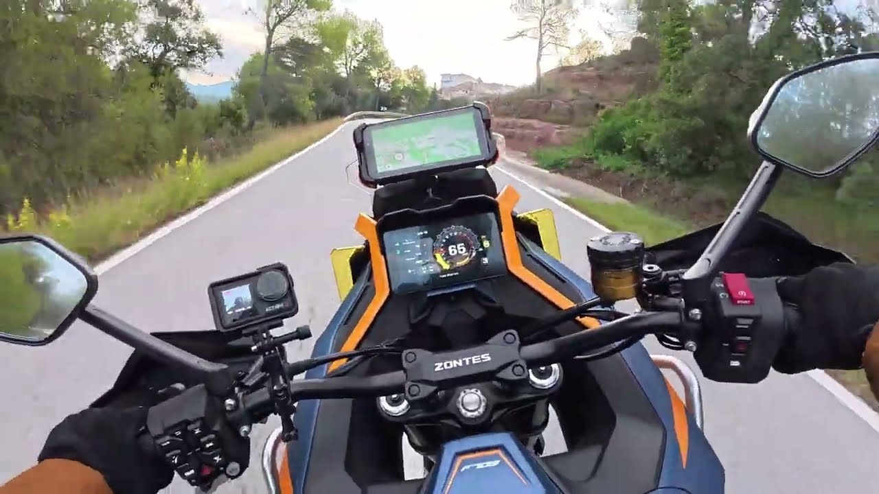 Cambio la cúpula de la moto.  ¿Es fiable la Zontes 703F?