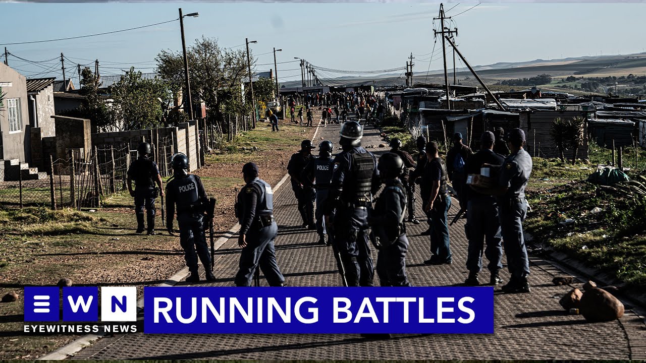 Protestors and police clash in Swellendam over electricity demands