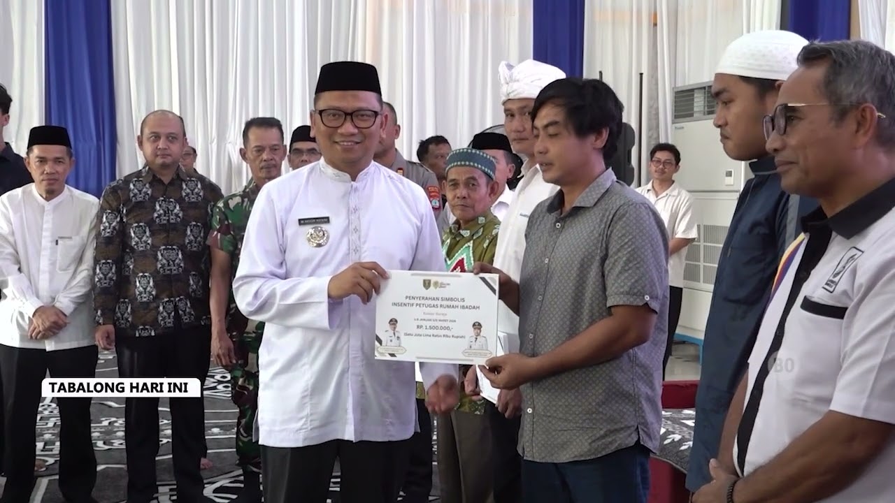 Pemkab Tabalong Serahkan Insentif Bagi Petugas Ibadah & Guru Swasta Keagamaan di Tabalong