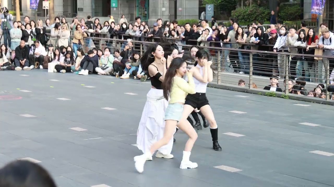 GNARLY - KATSEYE / 아트비트 ARTBEAT 청계광장 250511  7Z5A5811
