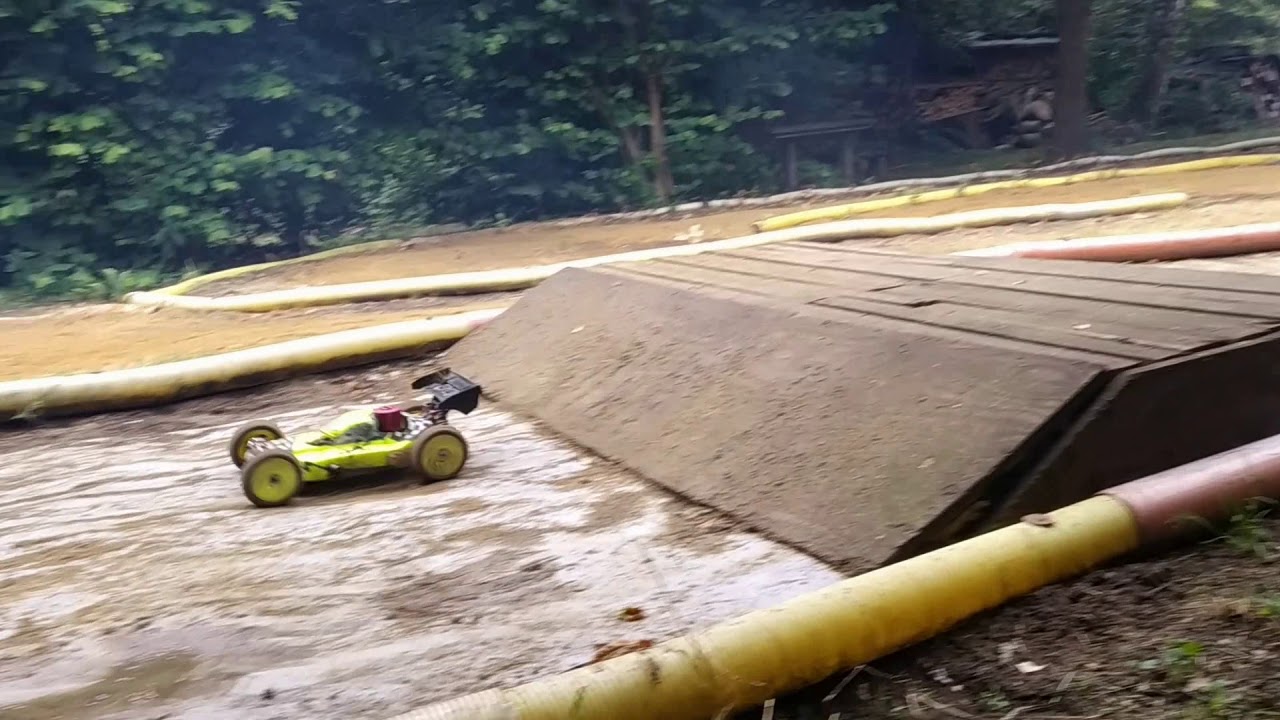 2 Kyosho Inferno Neo 2.0 vs. 2 Thunder Tiger EB4 S2 Pro - RC Nitro Offroad Buggy Racing @OS-1 Ring