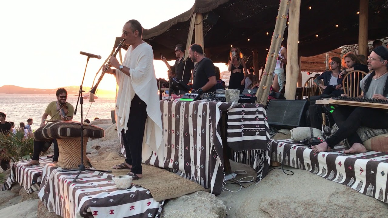 Thanassis Vassilopoulos - Scorpios Mykonos ( live ) || Sunrise in Damascus