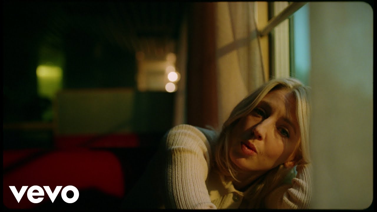 Veronica Maggio - Nu stannar vi på marken