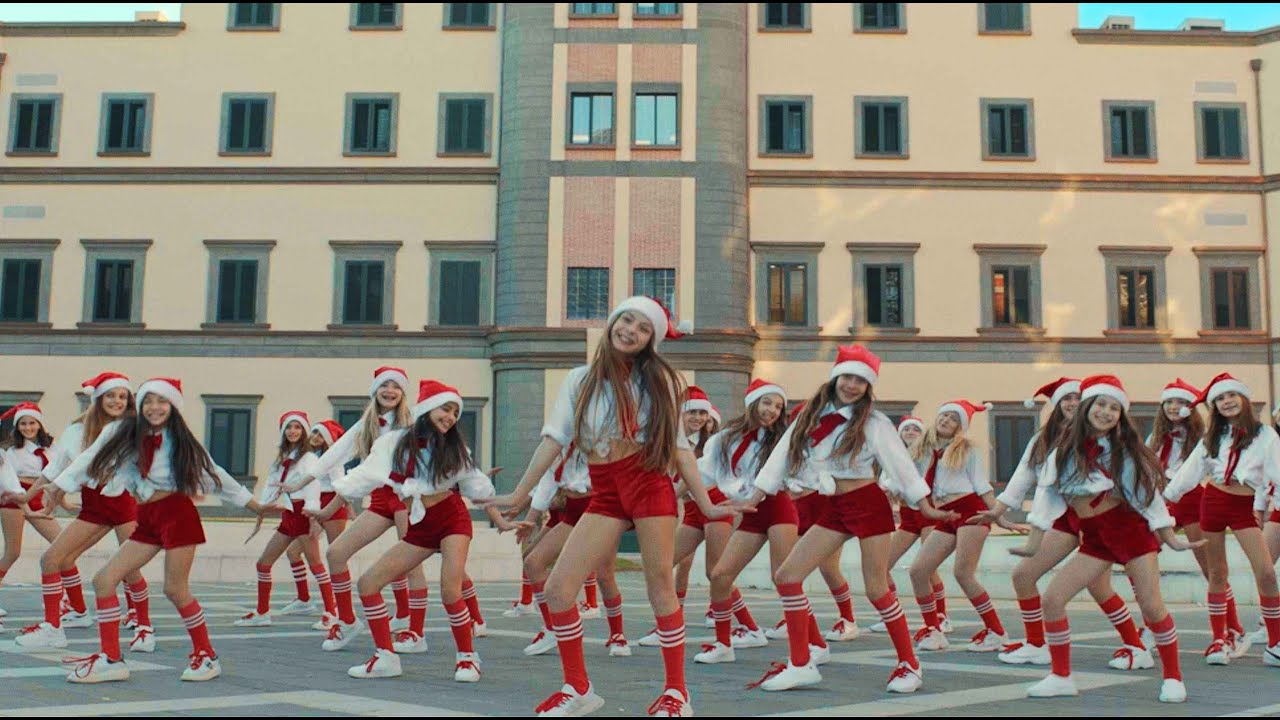 Best Christmas Choreography - Easy Dance - Jingle Bells Kids 2022