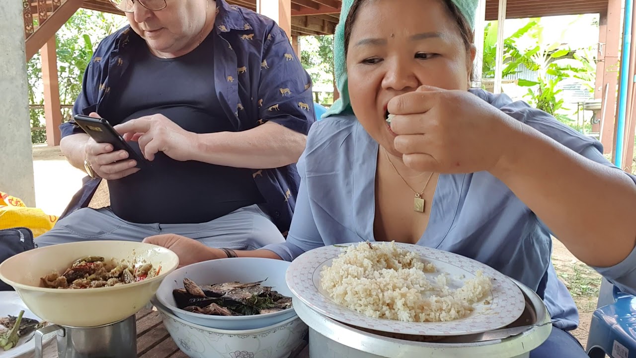 กินข้าวน้ำพริกฝีมือแม่ข้าวหมดหม้อไม่รู้ตัว5555