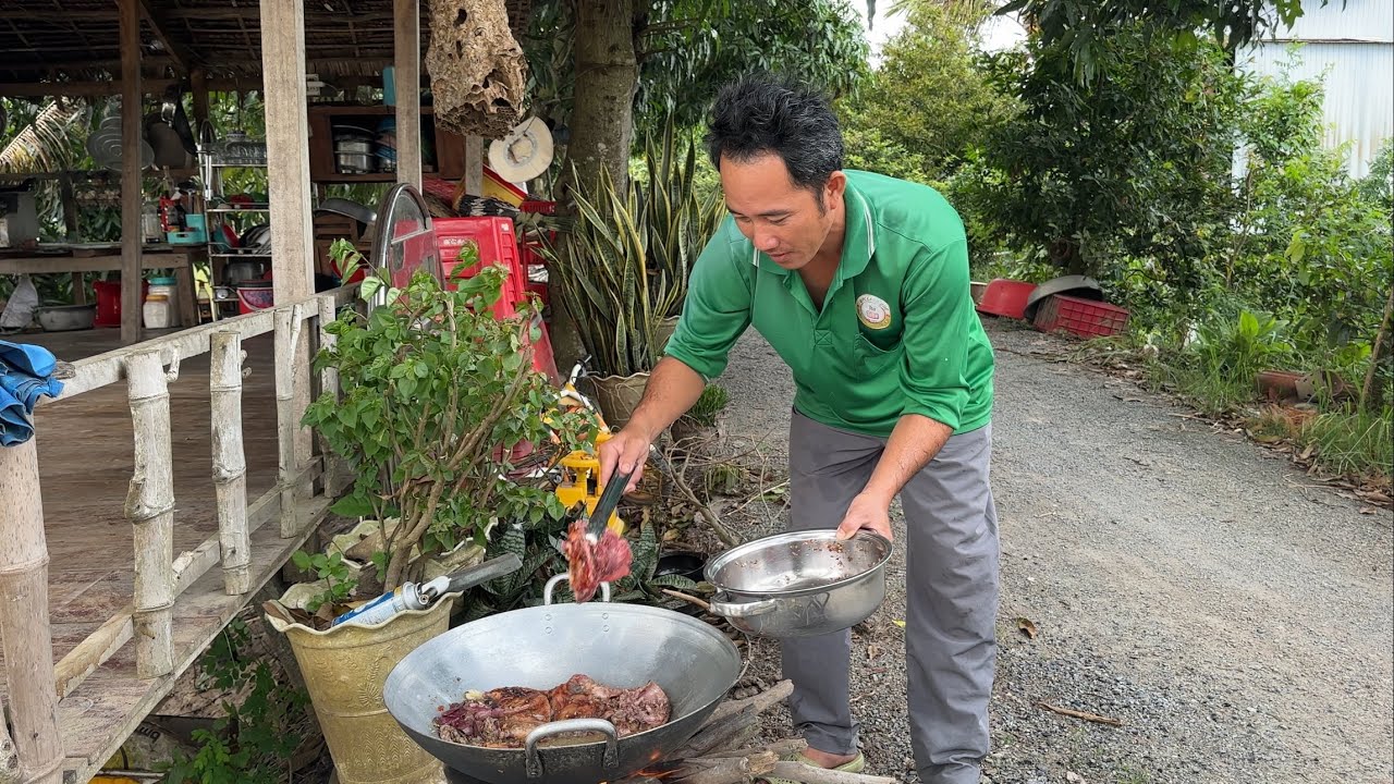 Cống Nhum Chiên Xả Ớt Với Gió Bấc Đầu Mùa kèm Rượu Đế Thì Còn Gì Bằng.Góc Làng Quê#1629