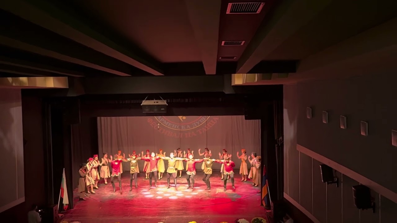 Azkakragan Artashat by YAN Dance group