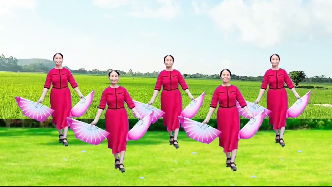 Bản múa quạt bác Tô đốt lò