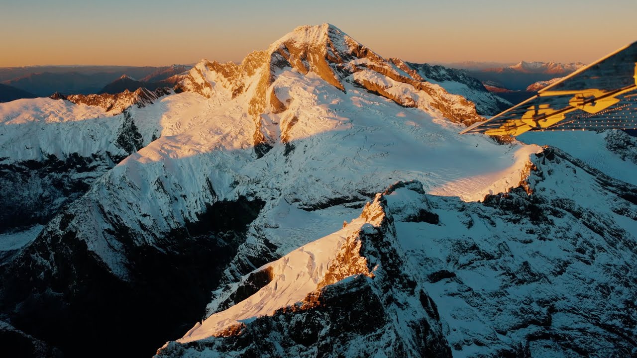 Sunrise over New Zealand's Alps 4K || Canon R5