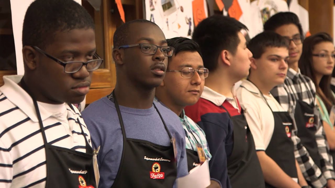 Ribbon Cutting Ceremony for the Edison High School Supermarket Careers Program