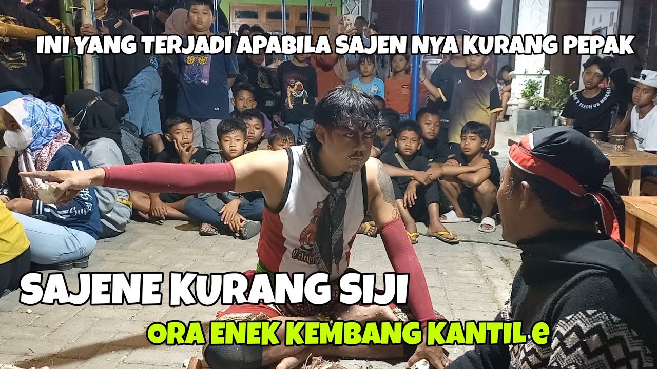 MAS BONDAN MENCARI SALAH SATU SAJEN YANG KURANG SATU YAITU KEMBANG KANTIL