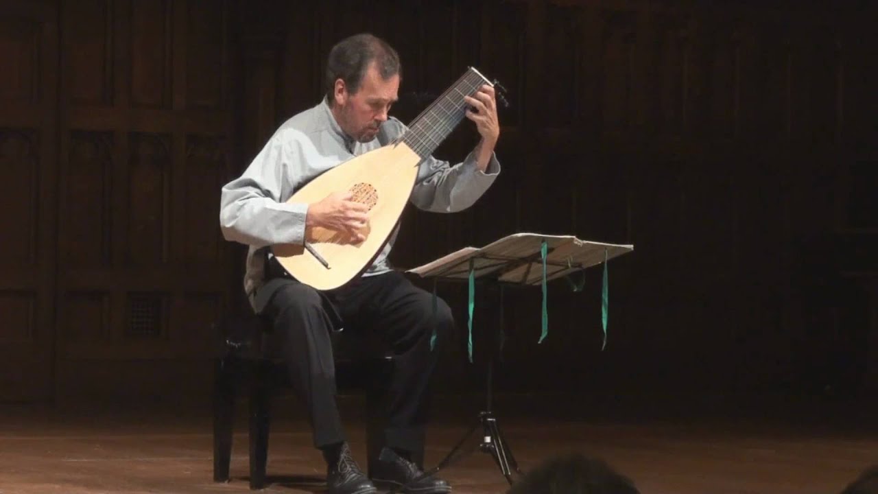 Ciaccona in E flat major by Silvius Leopold Weiss, performed by Nigel North