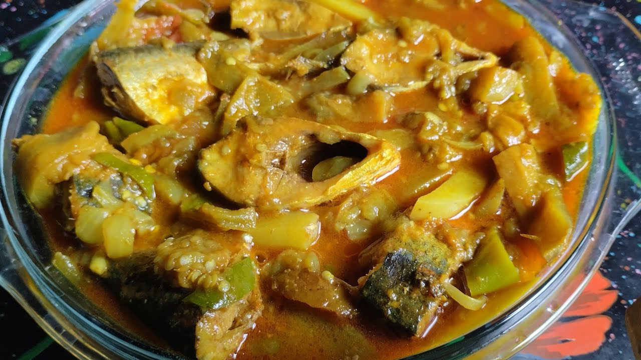 খুবই মজার দুটো রেসিপি কচু সাথে ইলিশ মাছের মাথা রান্না। এবং বেগুন দিয়ে ইলিশ মাছের মাখা তরকারি। 