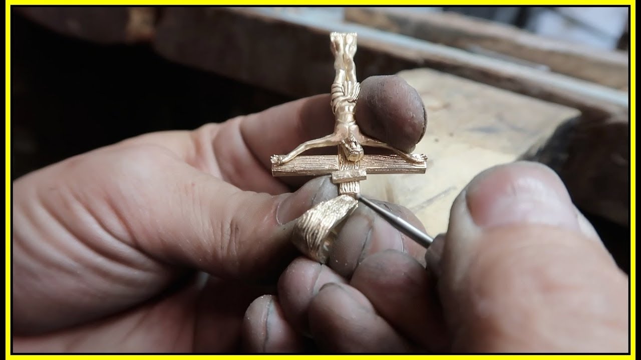 Creating a CRUCIFIX pendant
