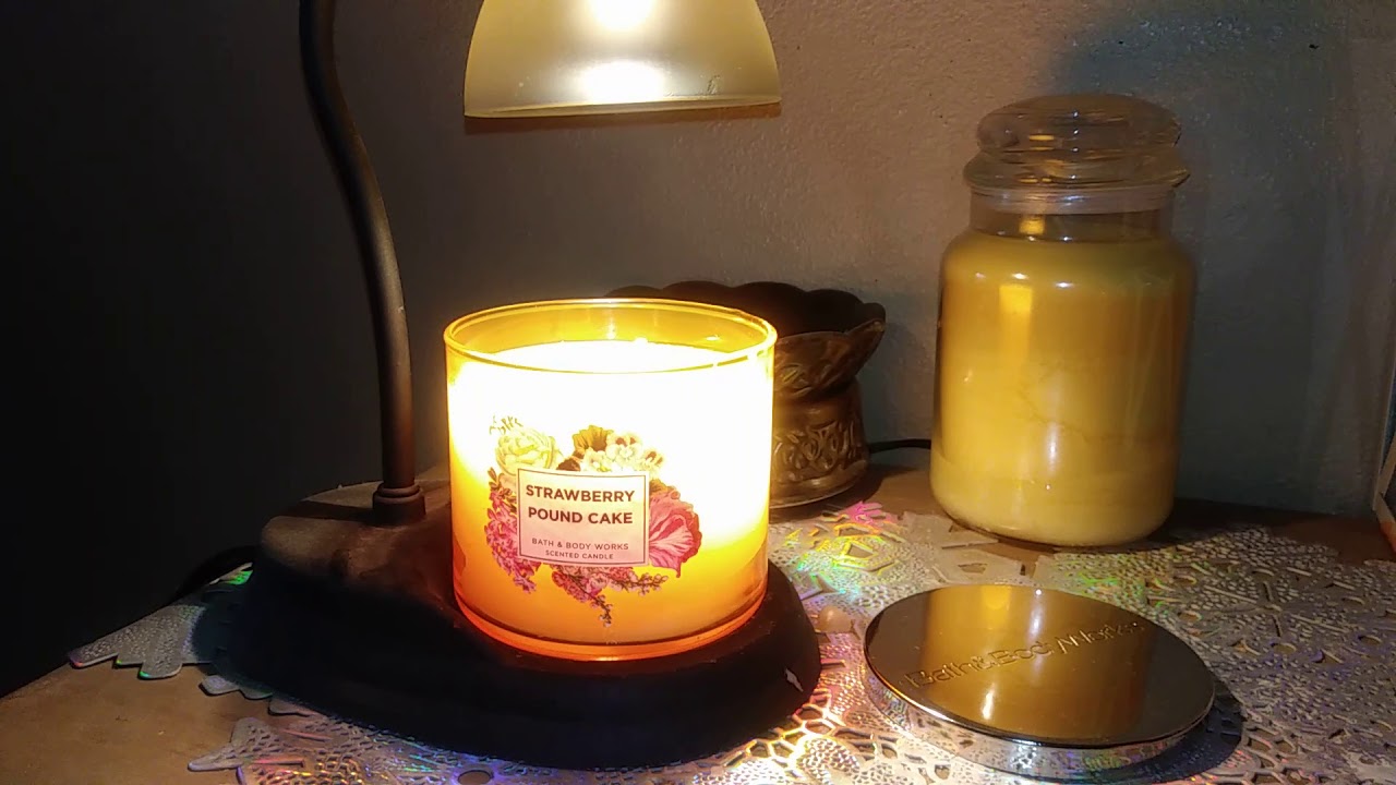 Strawberry Pound Cake Bath and Body Works candle review April 2019