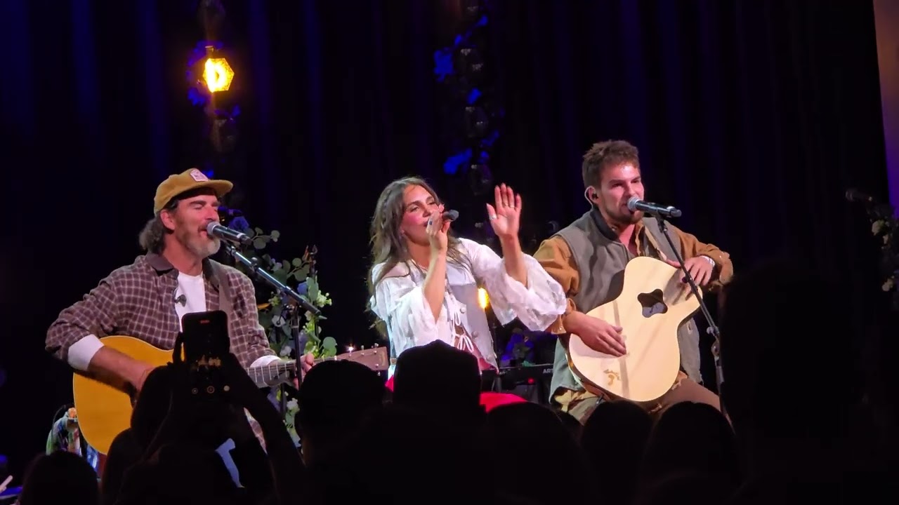 Frannie Cash, Ed Cash, & Martin Cash (We The Kingdom) Perform 'Johnny Be Goode' Cover in Nashville