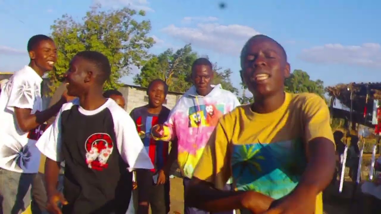 Akamukamba Kaoyo & Real Bro - Hustle na Mula - ( Official Video )