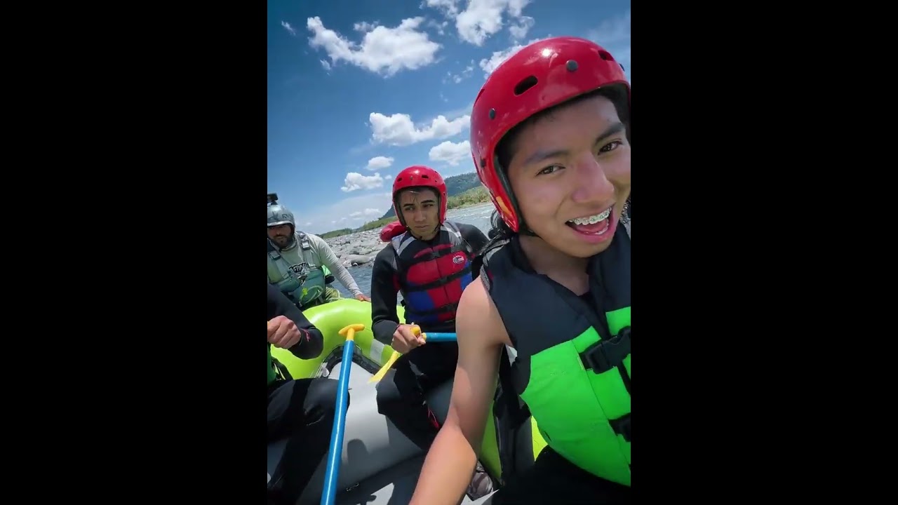 Hicimos raftin por primera vez con el team