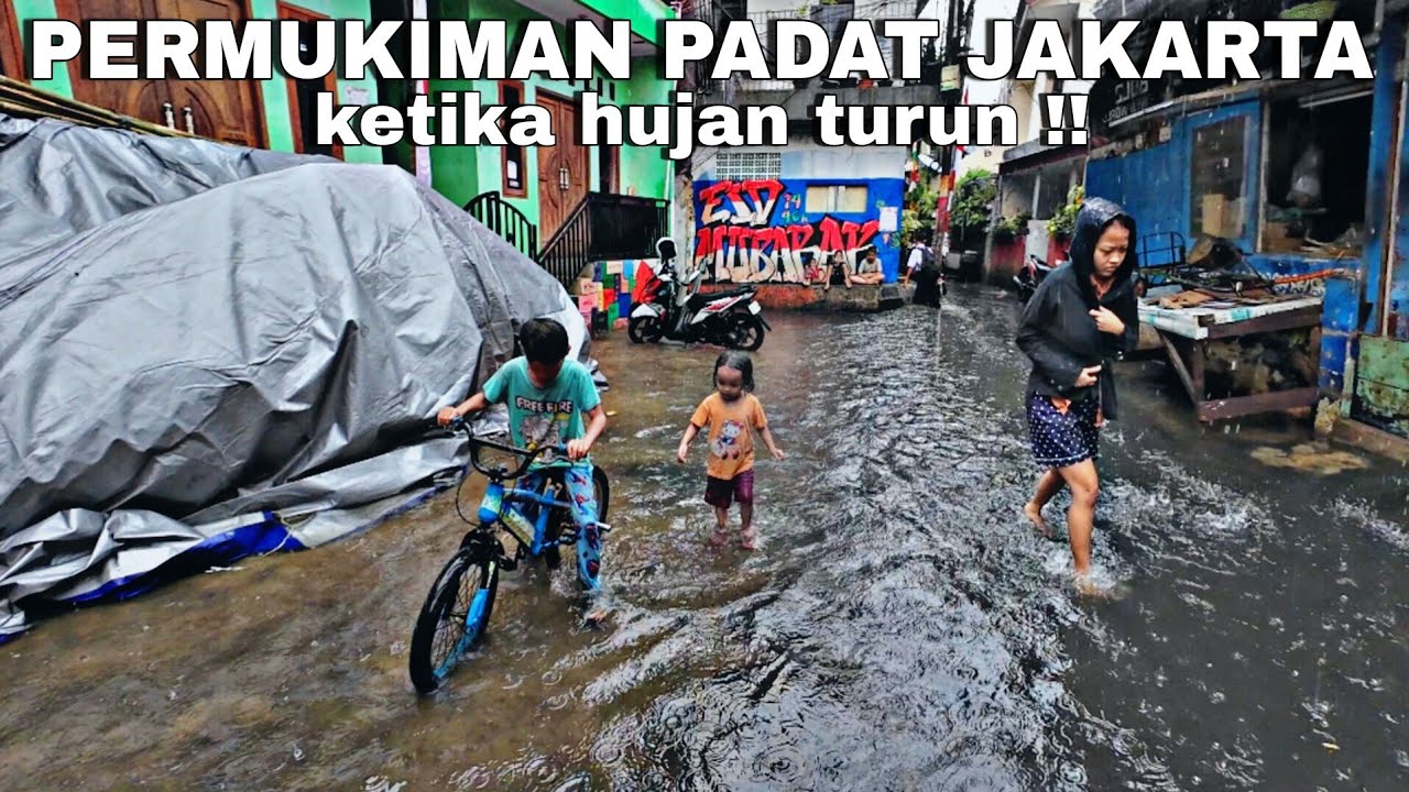 PERMUKIMAN PADAT PONCOL JAKARTA SELATAN SAAT HUJAN TURUN ! | asmr walking in the rain