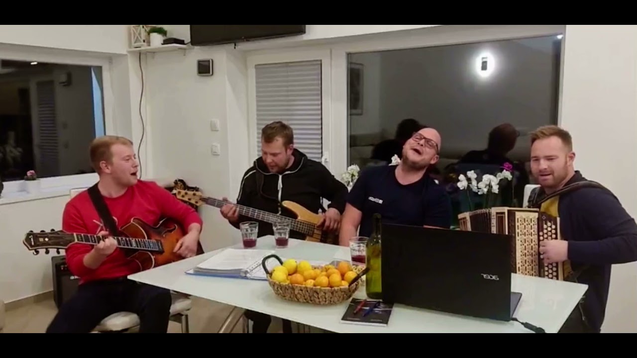 Ansambel Naveza - Ob polnoči #live