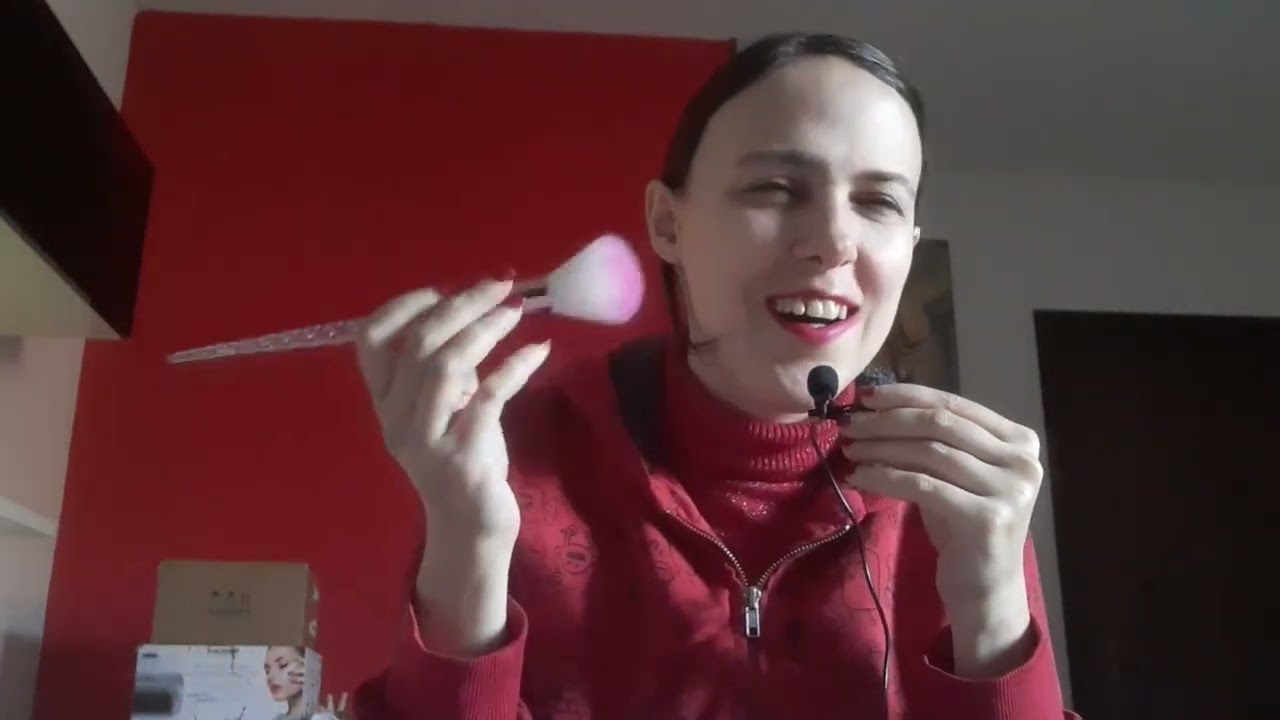 Brushing camera ASMR ITA