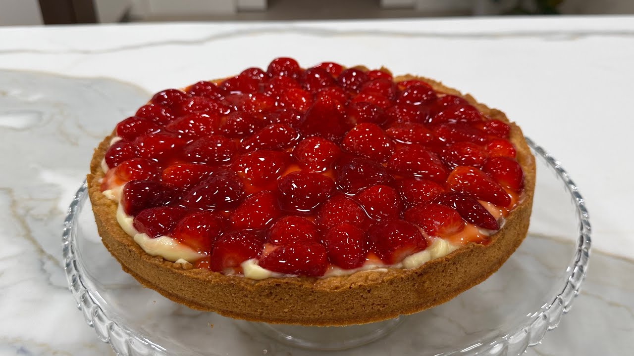 Efsane Lezzetiyle Çilekli Tart
