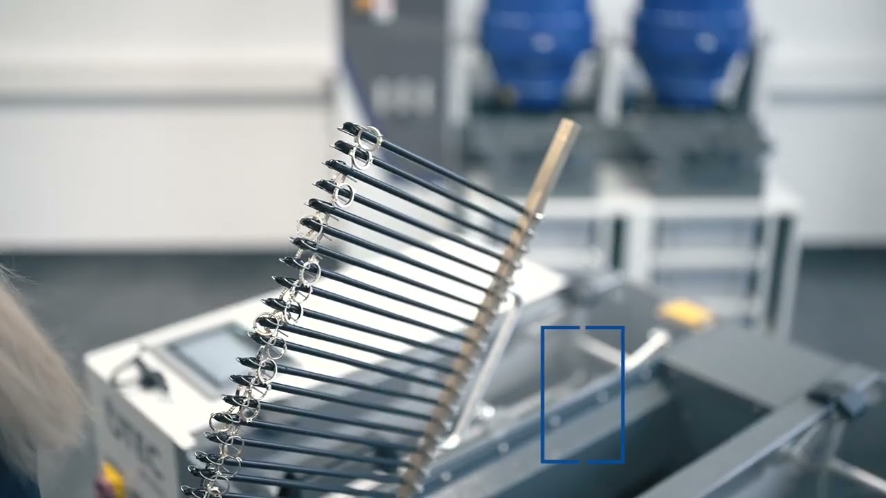 OTEC EF-Flex machine d'électropolissage durable pour bijoux et pièces métalliques de maroquinerie