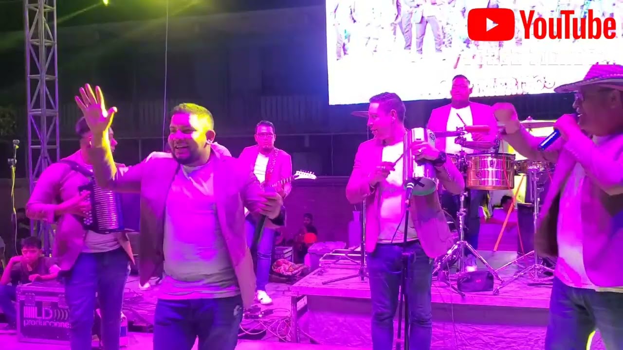 Festejo del día de la Madre Primeritos de Colombia en col Nueva Rosita Torreón Coah.