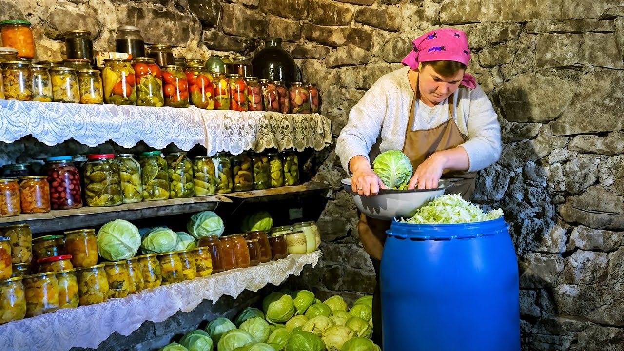 Życie w Karpatach | Domowe Gotowanie, Barszcz i Mamałyga na Ognisku