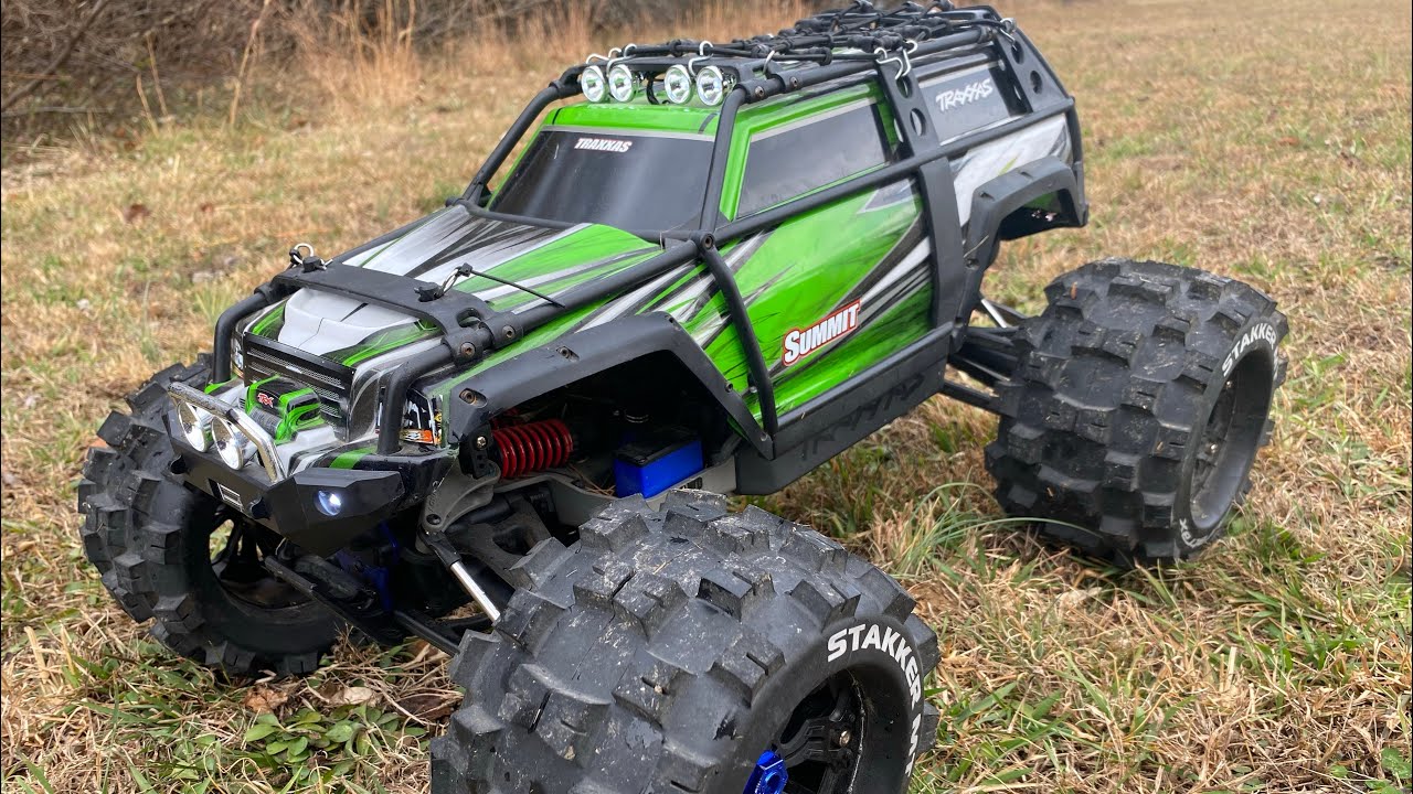 Traxxas Summit 4s high and low gear driving with this beast.