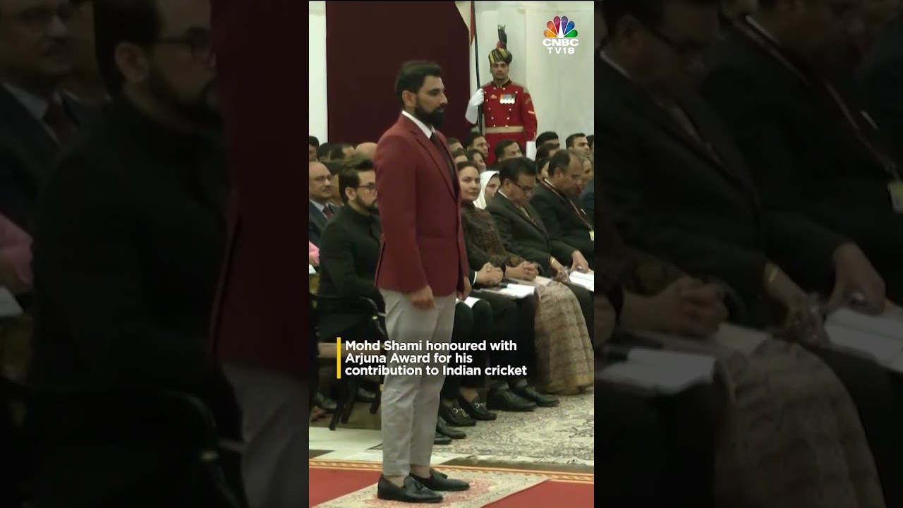Mohammed Shami Receives The Arjuna Award From President Droupadi Murmu | Indian Cricketer | N18S