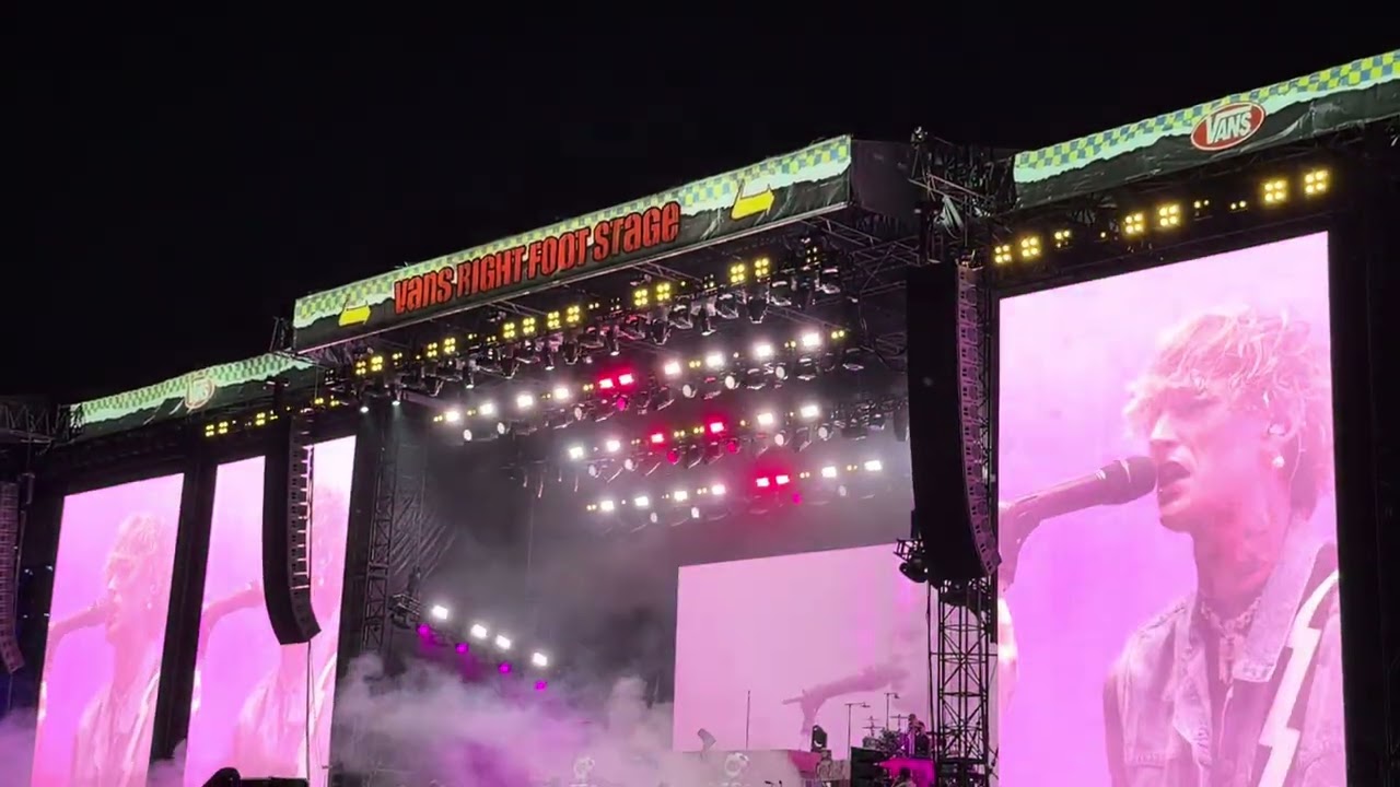 Machine Gun Kelly performing vampire diaries - Vans Warp Tour - Orlando- 2025