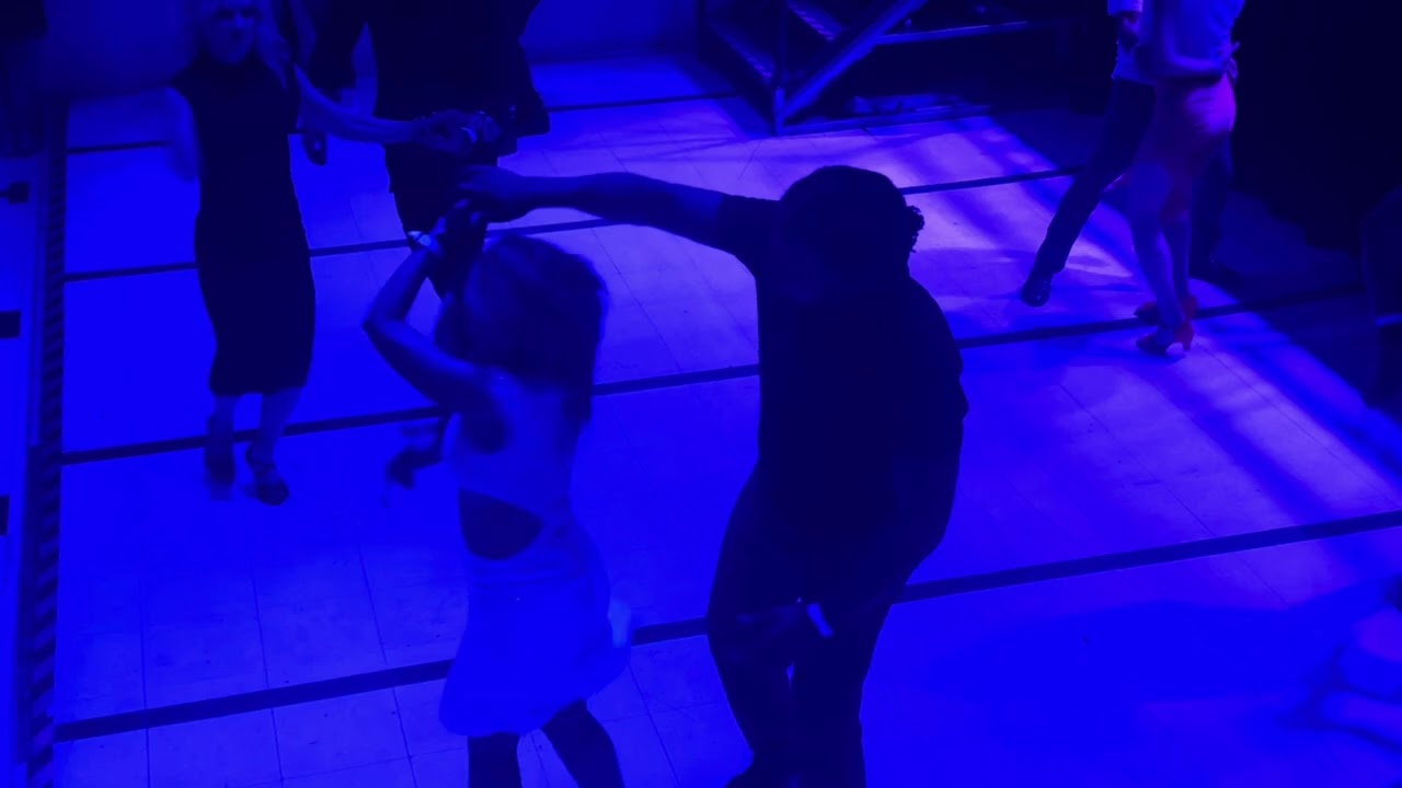 Salsa dancing  Wawa & Sophie: Que Pasa Contigo - Willie Rosario