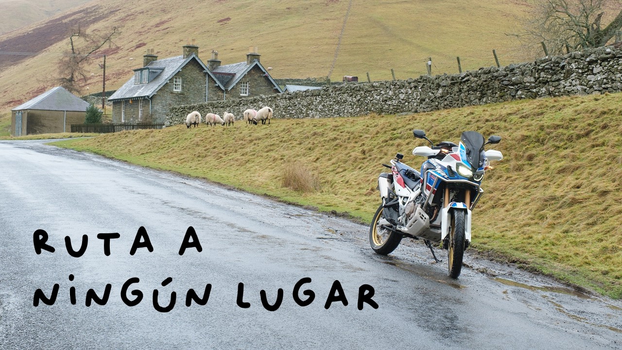 El PLACER de no ir a NINGUNA parte: Escocia bajo la lluvia // Africa Twin Adventure Sports