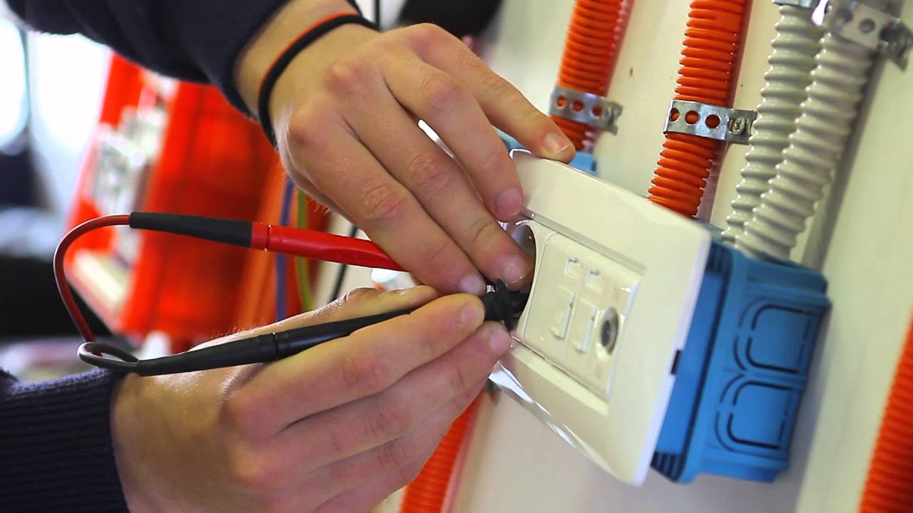ELEKTROINSTALATER