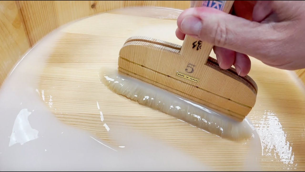 Preparing Wheat Starch Paste for Lining &mdash; Japanese method
