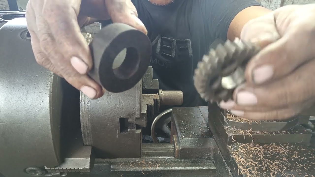 How to make Spur Gear in Lathe Machine.