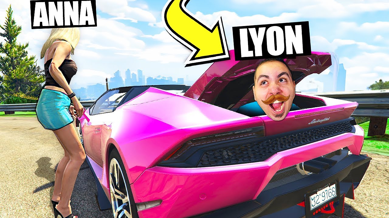 NASCONDINO IN SPIAGGIA contro i MIEI AMICI su GTA5!!