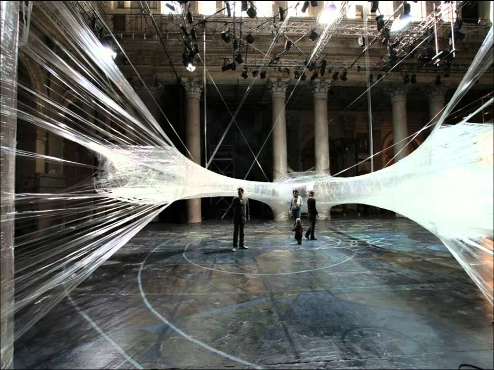 Tape / walk-in installation